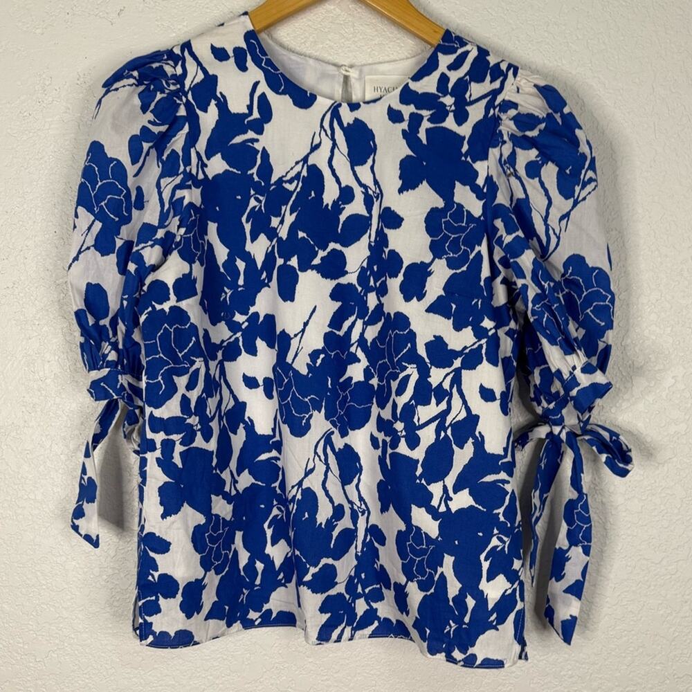 NWOT Tuckernuck Hyacinth House Blue Floral Fiona Blouse Office Coastal Resort